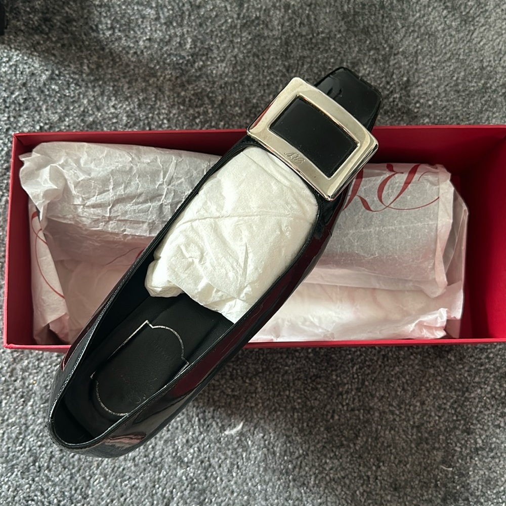 Black patent leather Roger Vivier Loafer shoes